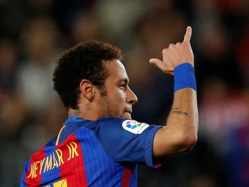 Neymar, celebrando un gol con el Barcelona