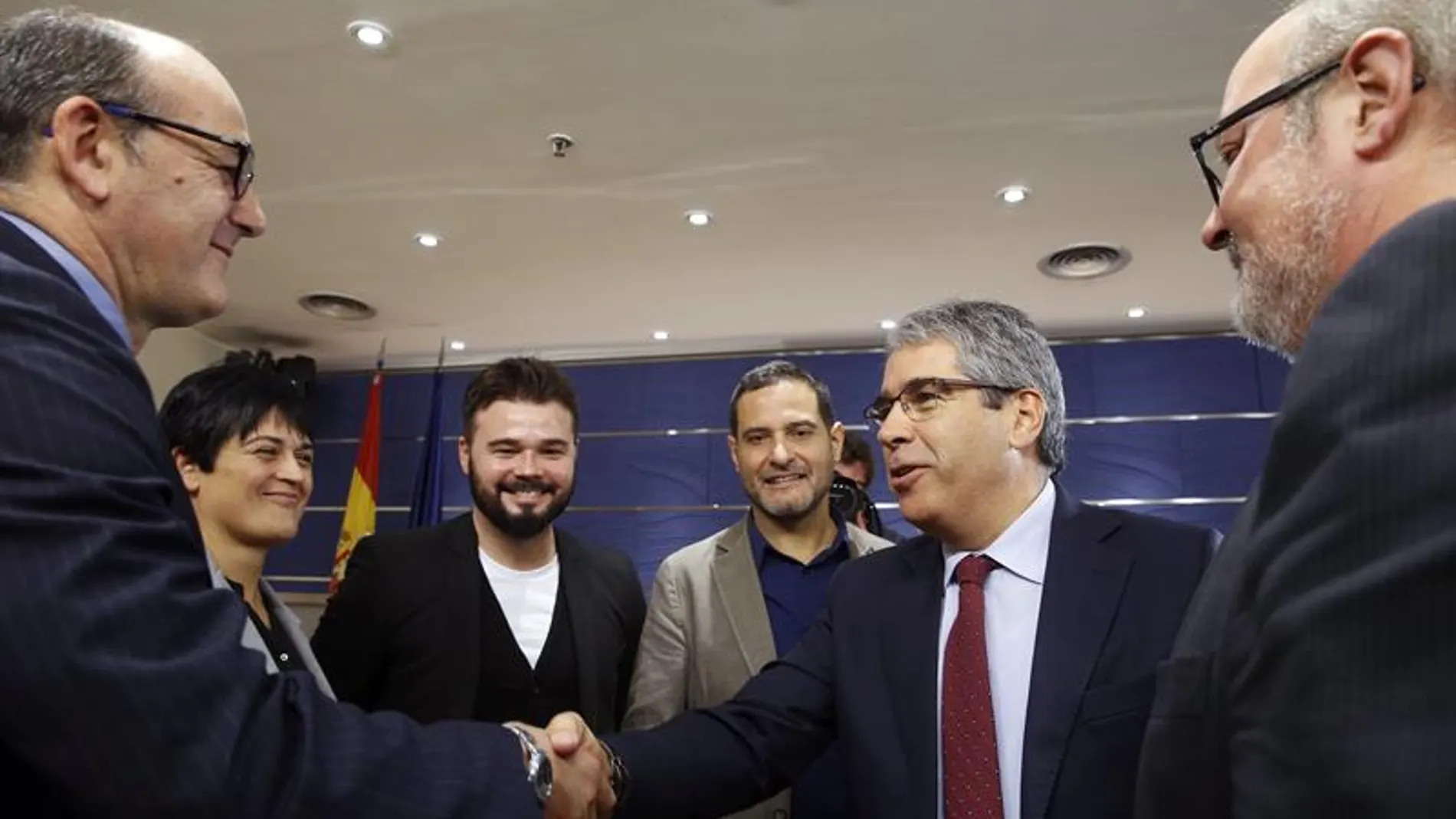 Diputados nacionalistas con Homs Diputados nacionalistas con Homs