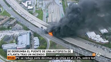 Un incendio provoca el derrumbe de un puente en Atlanta