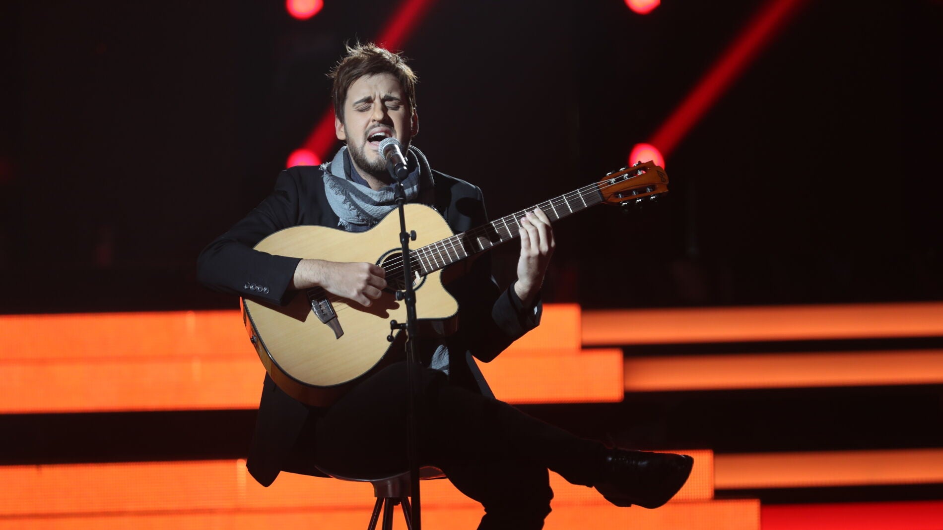 Juanma Jerez ilumina la noche con &lsquo;Solamente t&uacute;&rsquo; de Pablo Albor&aacute;n