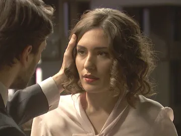 Las maldiciones de Lucía se ciernan sobre Camila Las maldiciones de Lucía se ciernan sobre Camila