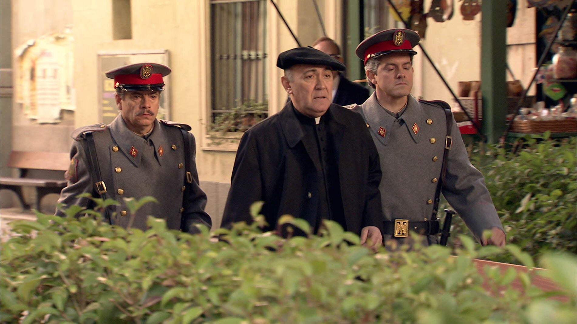 La Guardia Civil se lleva detenido al padre Argimiro