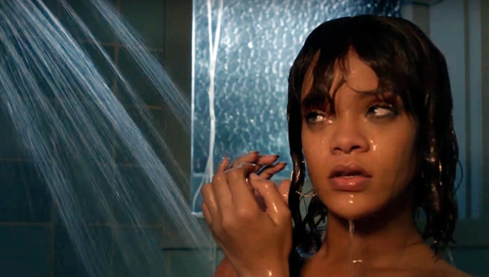 Objetivo Tv Antena Tv Rihanna Protagoniza En Bates Motel Una Escena De La Ducha Muy