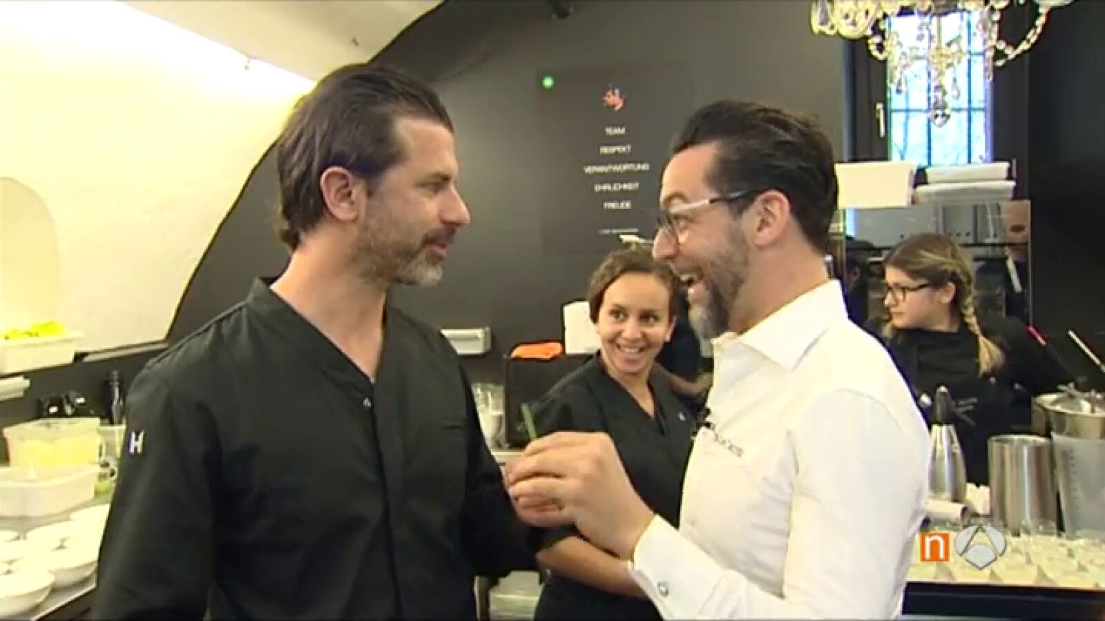 El chef Quique Dacosta cocina por un día con Andreas Caminada para fusionar las esencias del mar y la montaña