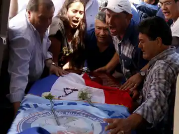 Entierro del dirigente juvenil asesinado en Paraguay Entierro del dirigente juvenil asesinado en Paraguay