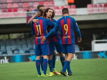 Jugadores del Barça B celebran un gol Jugadores del Barça B celebran un gol