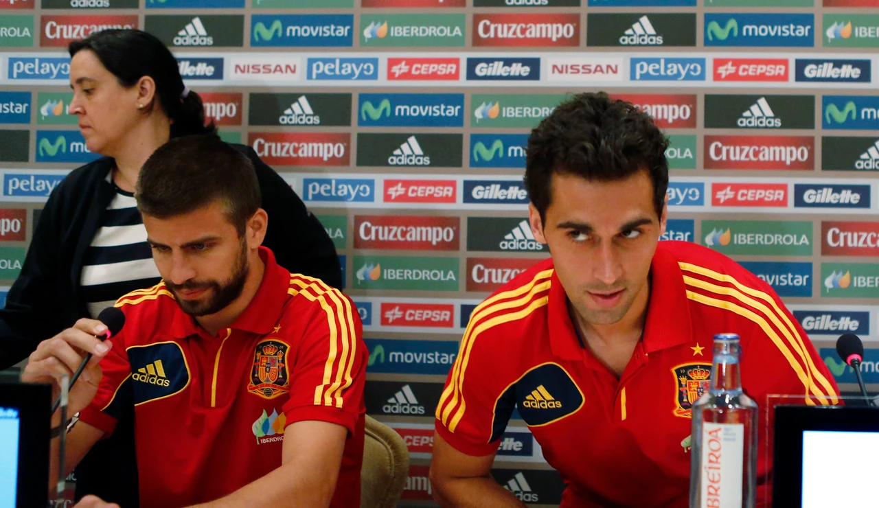 Piqué y Arbeloa, juntos en una rueda de prensa