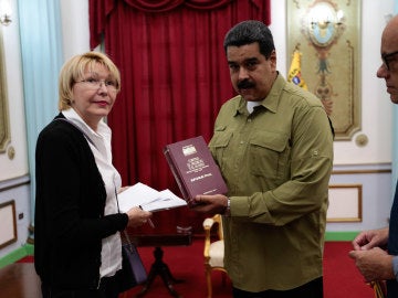 El presidente de Venezuela, Nicolás Maduro, durante un encuenttro con la Fiscal General, Luisa Ortega Díaz