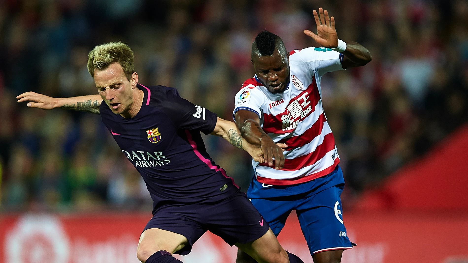 Rakitic, en acción ante el Granada Rakitic, en acción ante el Granada