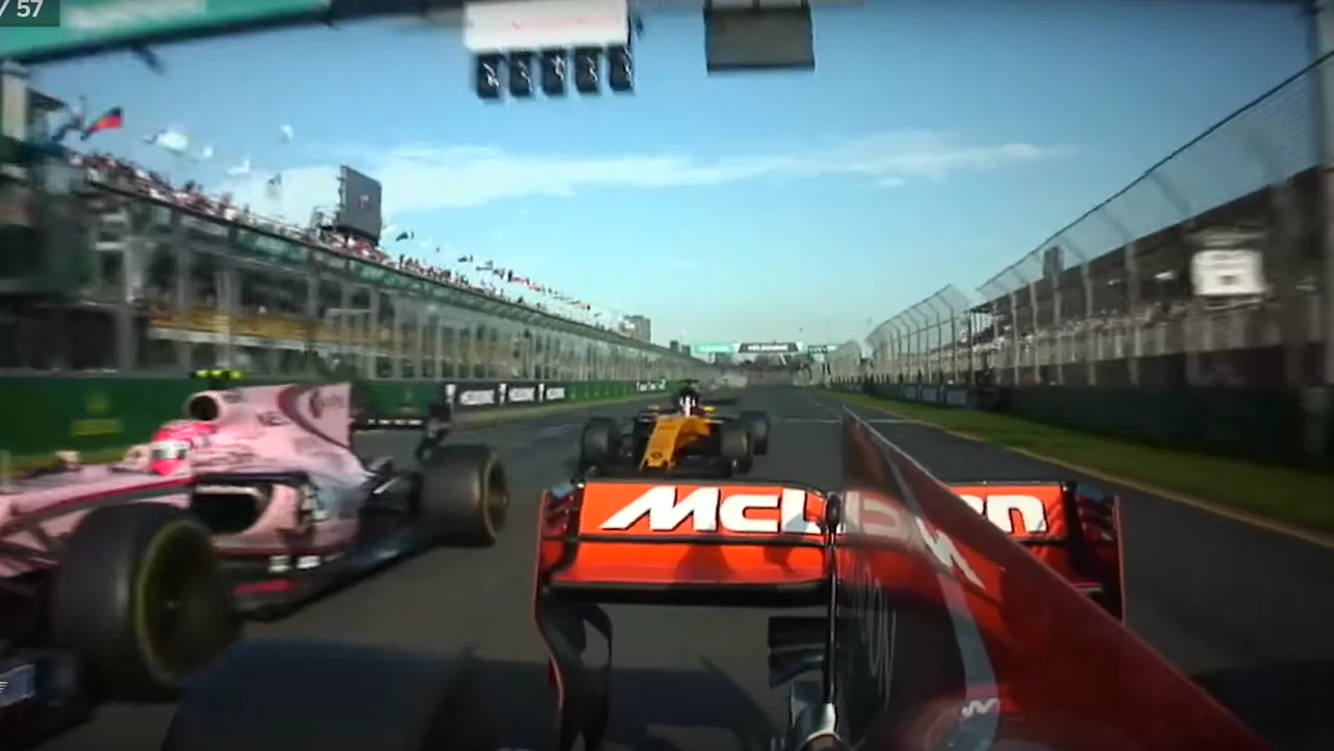 El McLaren de Alonso, adelantado por Hulkenberg y Ocon