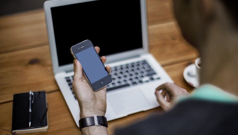 El uso de teléfonos móviles no es perjudicial para la salud ni provoca cáncer