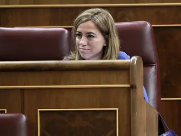 Carme Chacón, en su escaño en el congreso Carme Chacón, en su escaño en el congreso