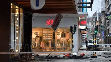Reabre sus puertas el centro comercial del atentado en Estocolmo