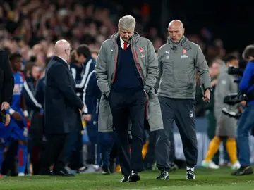 Wenger, cabizbajo tras la humillante derrota ante el Crystal Palace Wenger, cabizbajo tras la humillante derrota ante el Crystal Palace