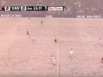 Campo nevado en un partido de la MLS Campo nevado en un partido de la MLS