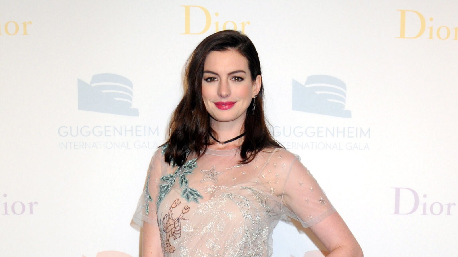 La importante razón por la que Anne Hathaway se planteó publicar esta foto embarazada