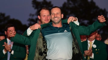 Sergio García se enfunda la &#39;chaqueta verde&#39; como campeón del Masters de Augusta