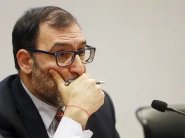 La Audiencia Nacional reclama a Francia que la Guardia Civil acceda al arsenal de ETA La Audiencia Nacional reclama a Francia que la Guardia Civil acceda al arsenal de ETA