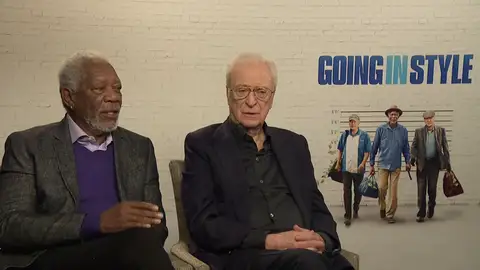 Frame 53.0062 de: Michael Caine y Morgan Freeman encarnan a dos jubilados dispuestos a robar un banco Frame 53.0062 de: Michael Caine y Morgan Freeman encarnan a dos jubilados dispuestos a robar un banco