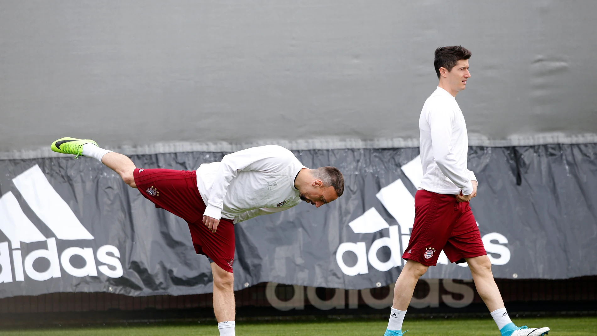Lewandowski junto a Ribery en el entrenamiento del Bayern