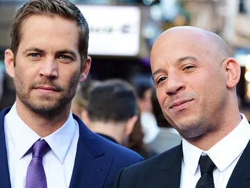 Vin Diesel junto a Paul Walker Vin Diesel junto a Paul Walker