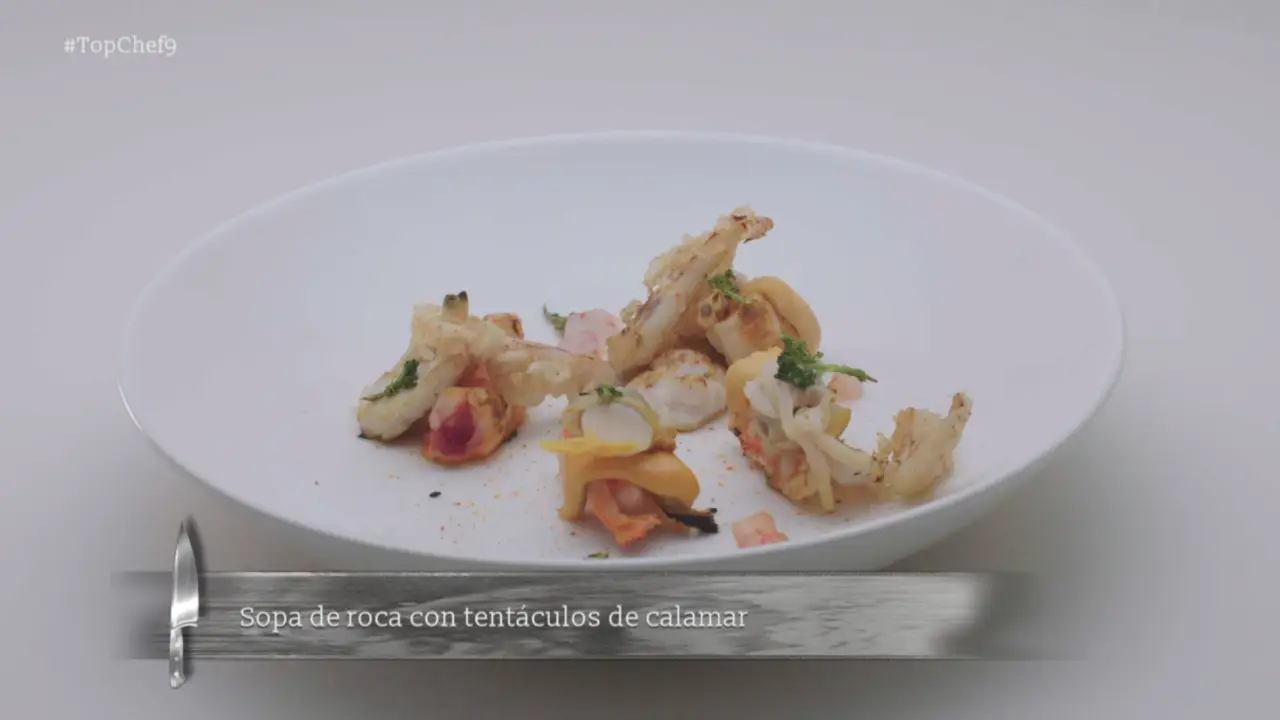 Sopa de roca con tentáculos de calamar