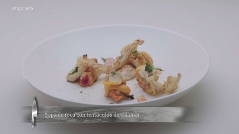Sopa de roca con tent&aacute;culos de calamar