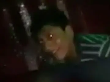 Imagen del joven que aparece en el vídeo violando a una chica inconsciente Imagen del joven que aparece en el vídeo violando a una chica inconsciente