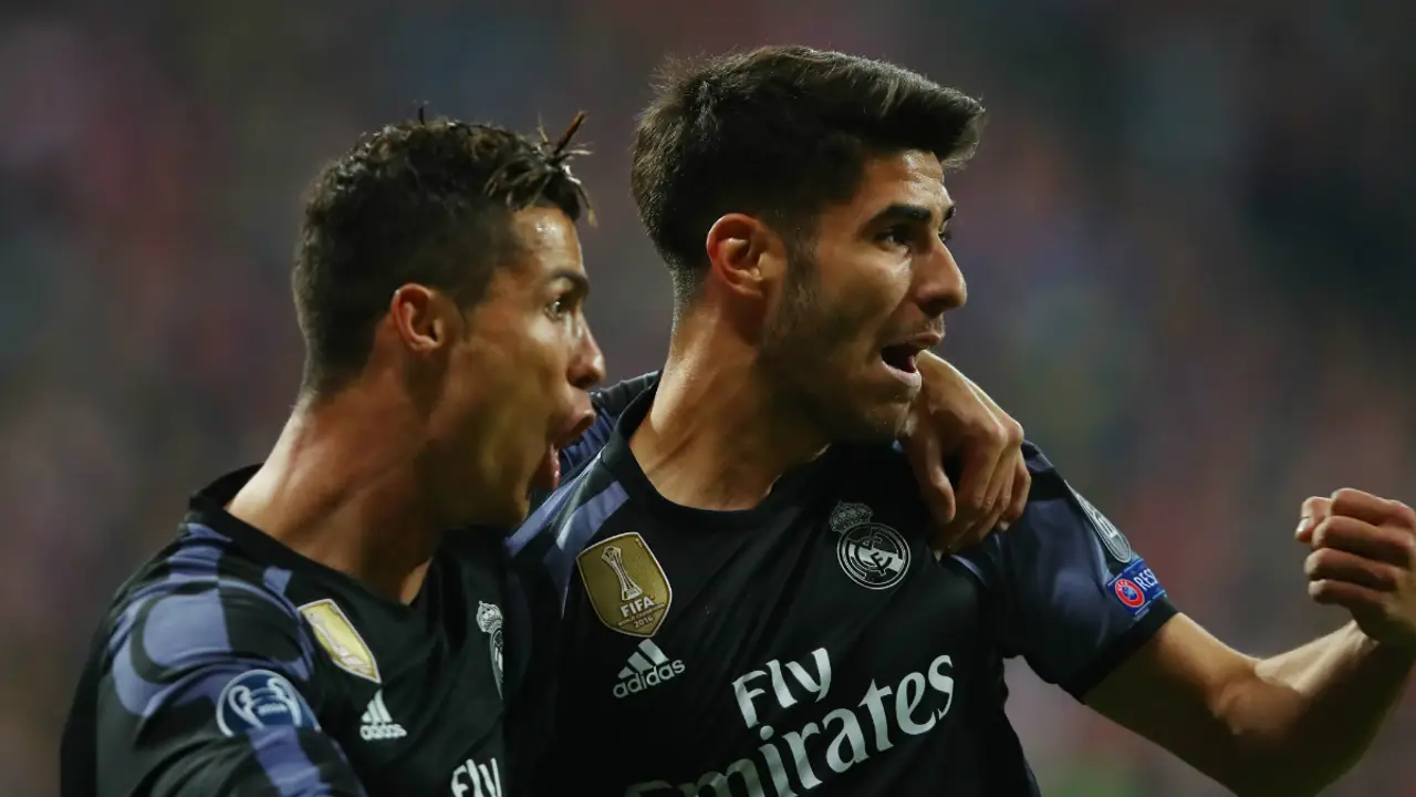 Cristiano y Asensio celebran un gol