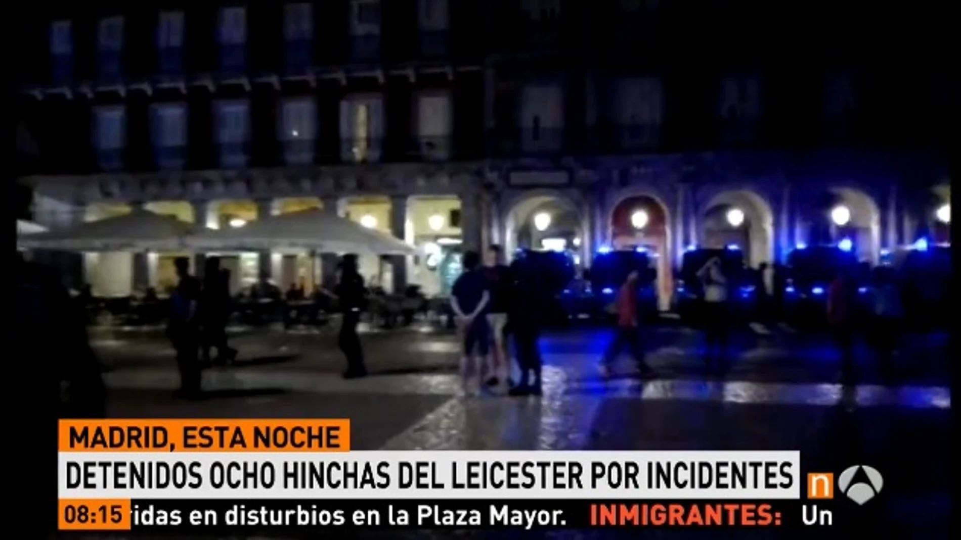 Control policial en la Plaza Mayor de Madrid