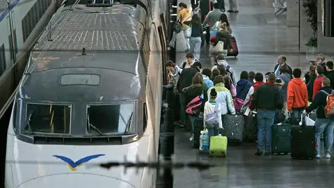 Viajeros del AVE Sevilla-Madrid Viajeros del AVE Sevilla-Madrid