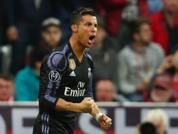 Cristiano Ronaldo celebra su primer gol ante el Bayern de Múnich