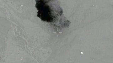 Imagen del ataque que EEUU llevó a cabo sobre una base yihadista en Afganistán