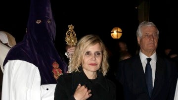 Carlos Fitz-James Stuart y su hermana, Eugenia Martínez de Irujo, en la Semana Santa de Sevilla