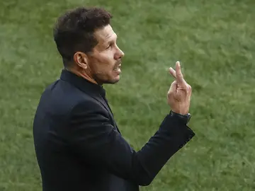 Simeone, en la banda Simeone, en la banda