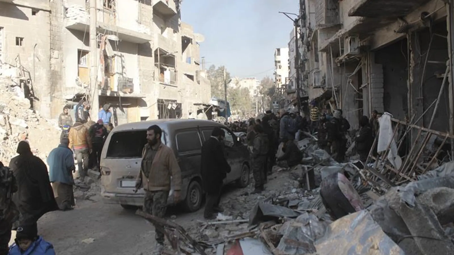 Civiles siendo evacuados del este de la ciudad de Alepo, Siria Civiles siendo evacuados del este de la ciudad de Alepo, Siria