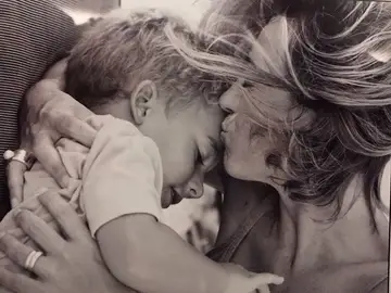 Emotivo tuit de agradecimiento de la familia de Carme Chacón Emotivo tuit de agradecimiento de la familia de Carme Chacón