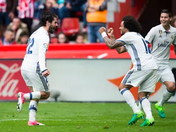 Isco celebra el 2-3 en El Molinón Isco celebra el 2-3 en El Molinón