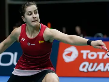 Carolina Marín, en acción en la semifinal en Singapur Carolina Marín, en acción en la semifinal en Singapur