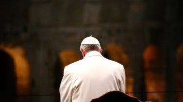 El Papa Francisco durante el Viacrucis