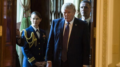 Un juez de EEUU bloquea la amenaza de Trump de retirar los fondos a las 'ciudades santuario'