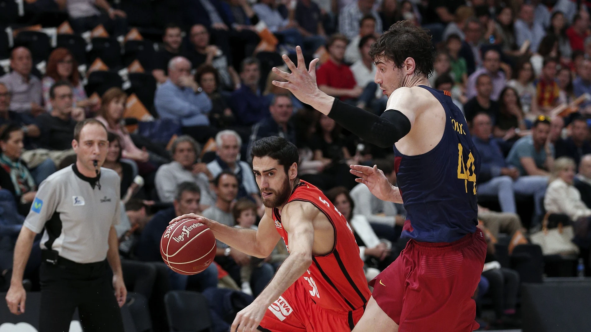 Joan Sastre trata de superar a Ante Tomic Joan Sastre trata de superar a Ante Tomic