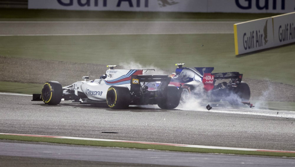 Sainz se toca con Stroll