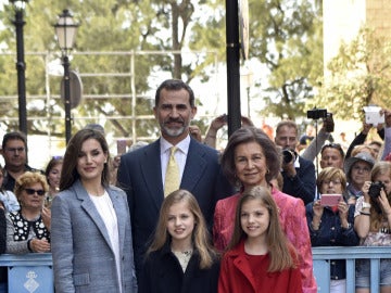 La Familia Real en la misa de Pascua en Palma