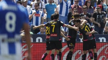 Los jugadores del Espanyol celebran el gol de Baptistao en Butarque
