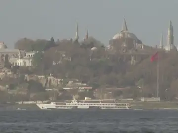 Frame 2.987623 de: Erdogan reivindica el calado histórico de la reforma constitucional para Turquía y cree que el resultado es "claro" Frame 2.987623 de: Erdogan reivindica el calado histórico de la reforma constitucional para Turquía y cree que el resultado es "claro"