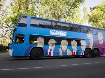 Felipe González, Jordi Pujol, José María Aznar, Luis Bárcenas, entre los que aparecen en el 'tramabús' de Podemos Felipe González, Jordi Pujol, José María Aznar, Luis Bárcenas, entre los que aparecen en el 'tramabús' de Podemos