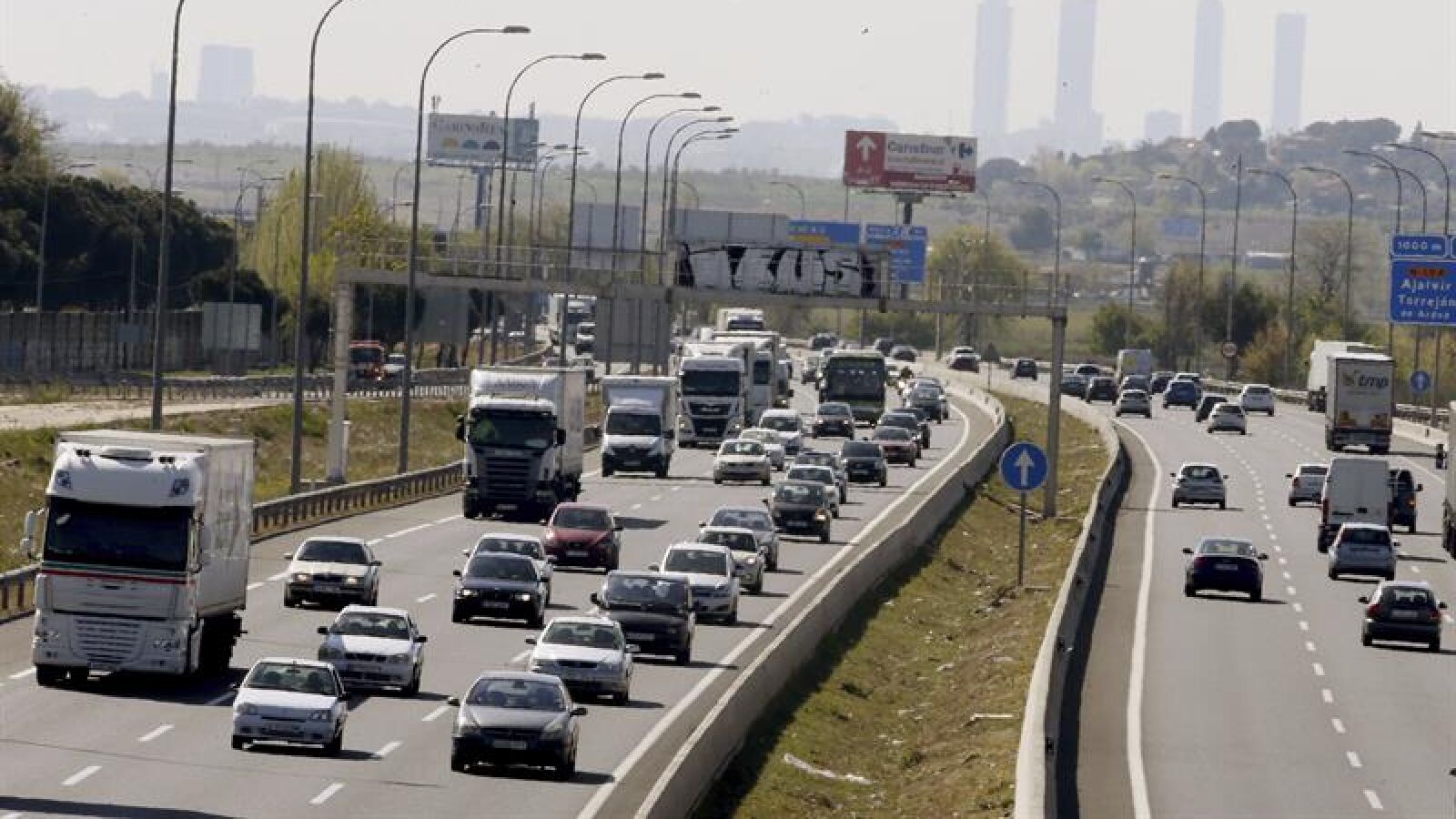 La Semana Santa cierra con 29 fallecidos en las carreteras españolas, 12 menos que en 2016
