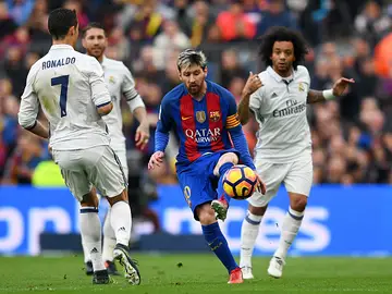 El Clásico entre Real Madrid y F.C Barcelona El Clásico entre Real Madrid y F.C Barcelona