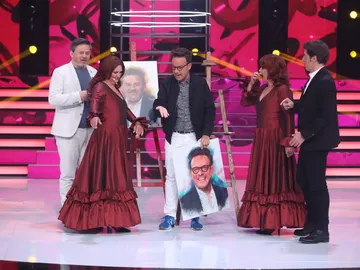 Las Soles dejan atónito al jurado de ‘Tu cara no me suena todavía’ con su actuación como Las Grecas Las Soles dejan atónito al jurado de ‘Tu cara no me suena todavía’ con su actuación como Las Grecas